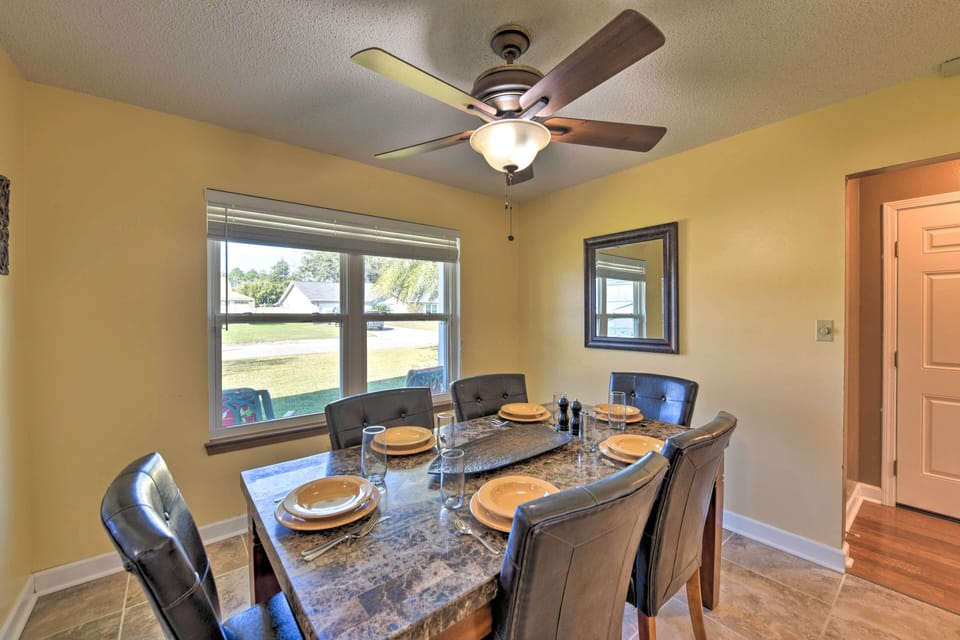 Dining Room | Dishware & Flatware Provided