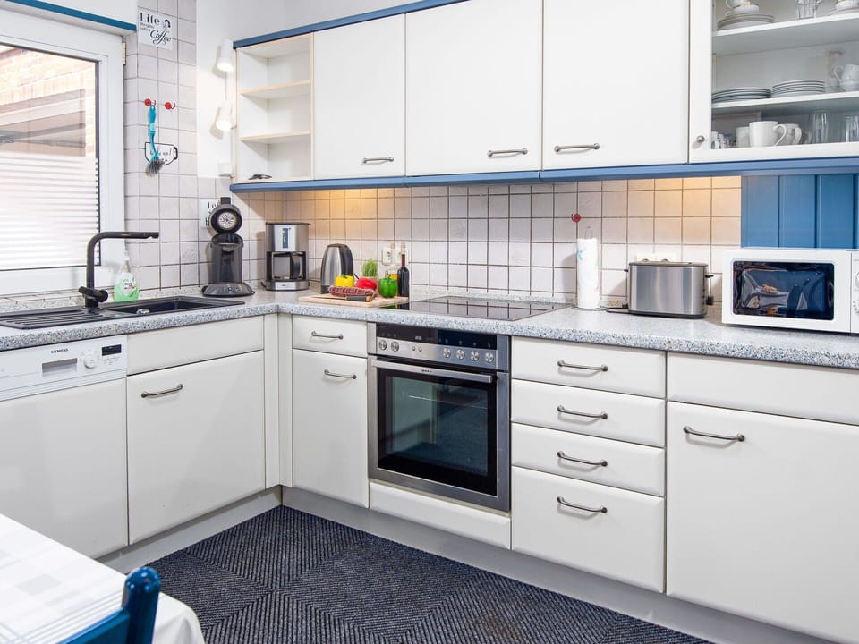 Kitchen, Kitchen Appliance, Countertop, Major Appliance, Kitchen Sink, Cabinetry, Sink, Plumbing Fixture, Interior Design, Flooring