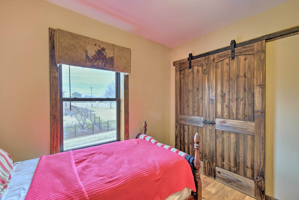 Bedroom 2 | Walk-In Closet