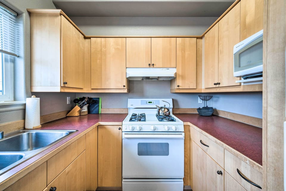 Kitchen | Trash Bags | Paper Towels