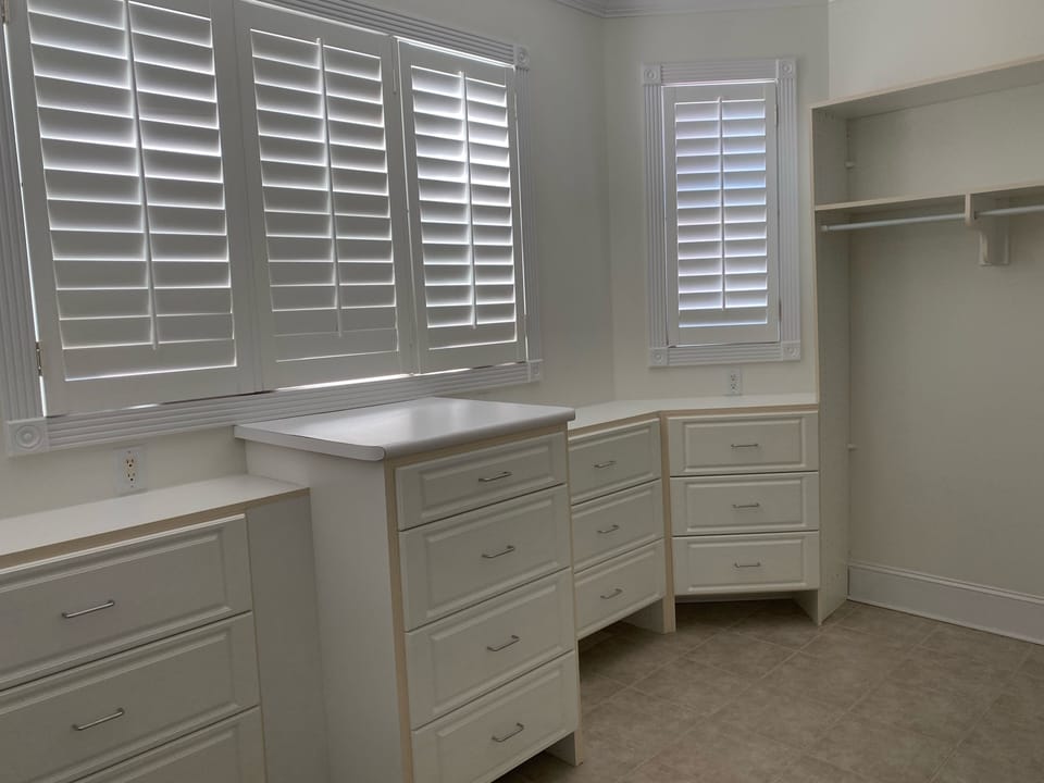 Master closet 