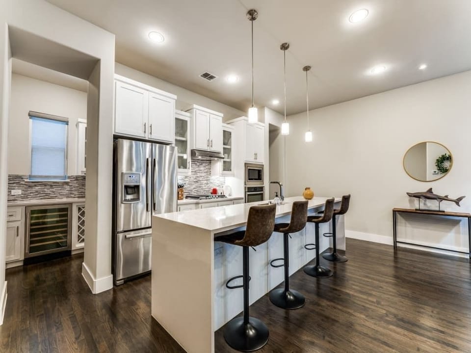 Spacious kitchen area