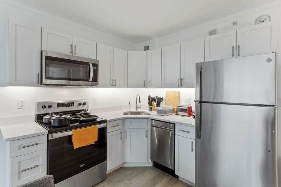 Unit 1 - Fully equipped kitchen with plenty of counter space.