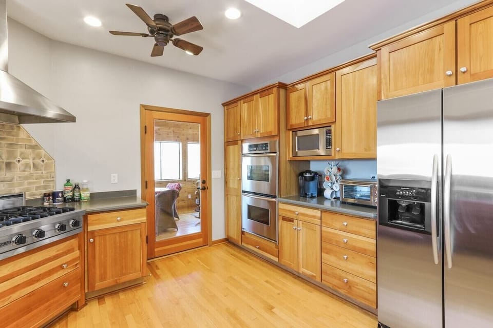 Coffee Station & Oven