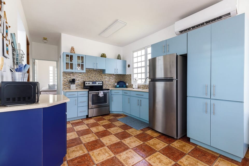 Apt 1 state of the art high end kitchen