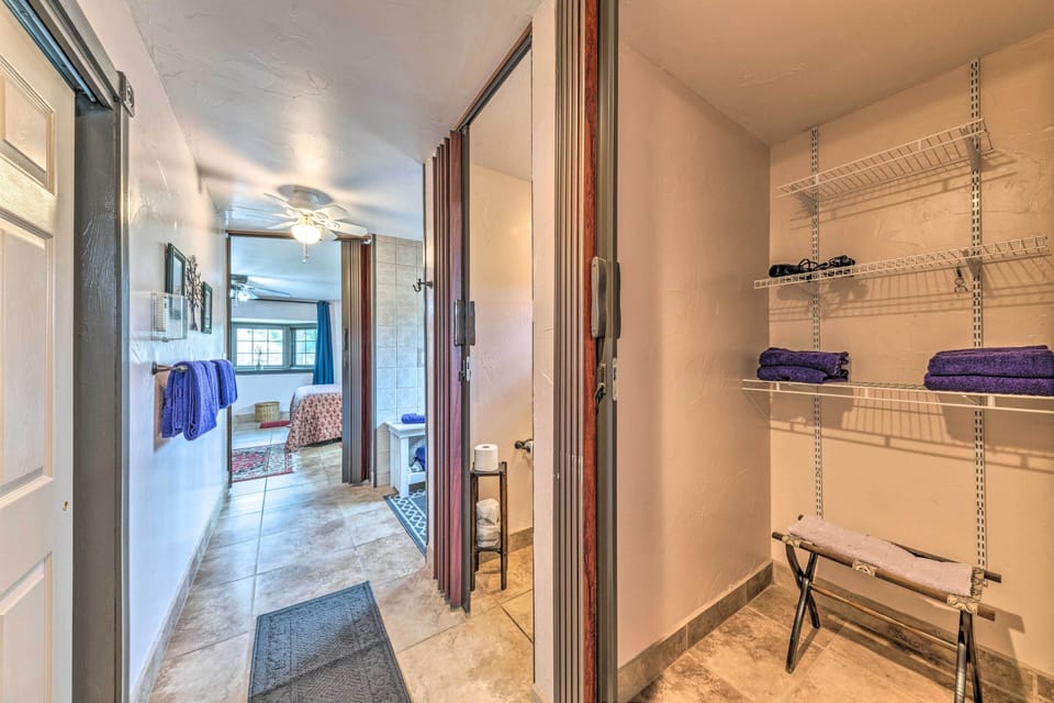 Jack-and-Jill Bathroom | Walk-In Closets