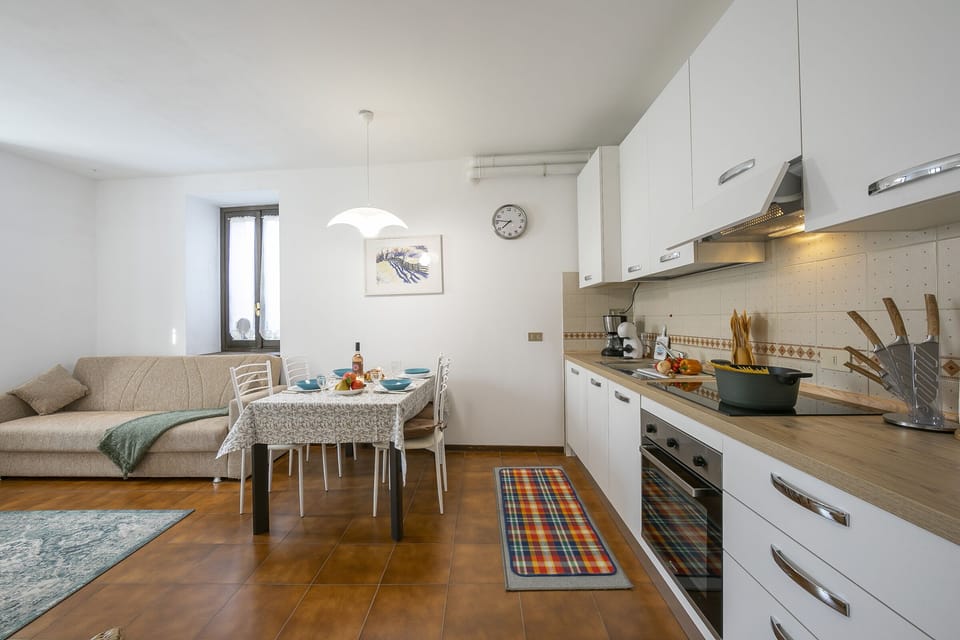 Kitchen and dining area