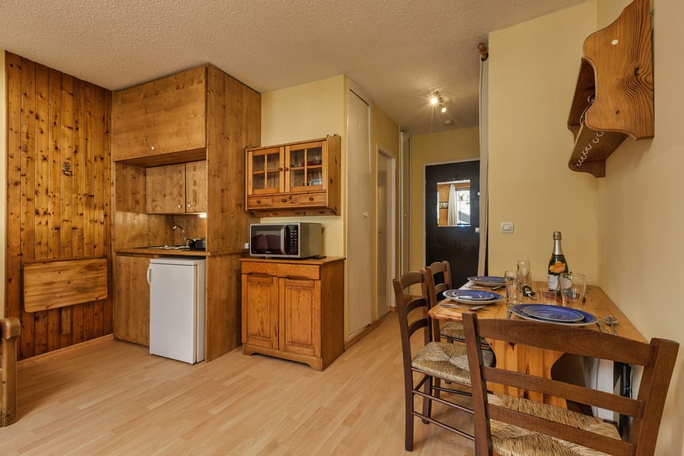 Kitchen and dining area