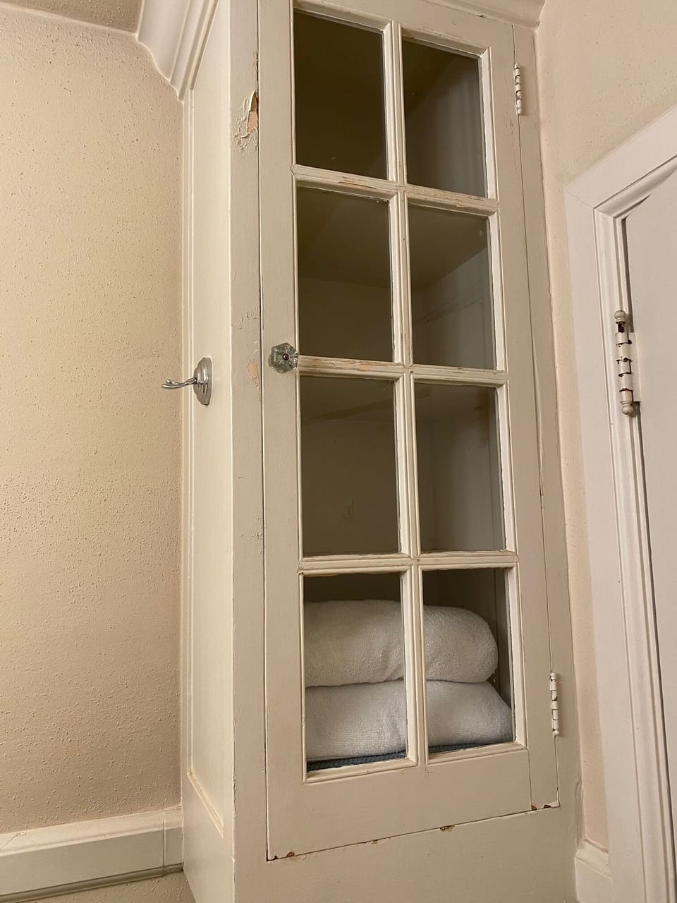 Vintage bathroom
 built in storage 