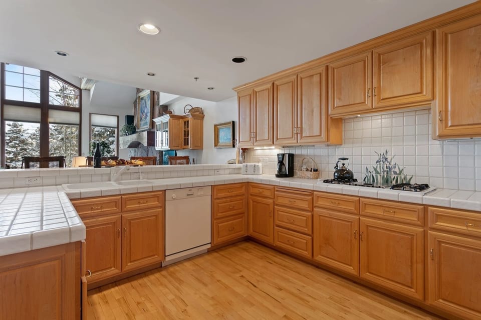 Indoors, Kitchen, Hardwood, Floor, Flooring