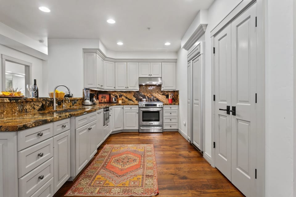 Indoors, Home Decor, Kitchen, Floor, Flooring
