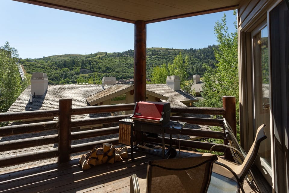 Patio, Porch, Hardwood, Handrail, Banister