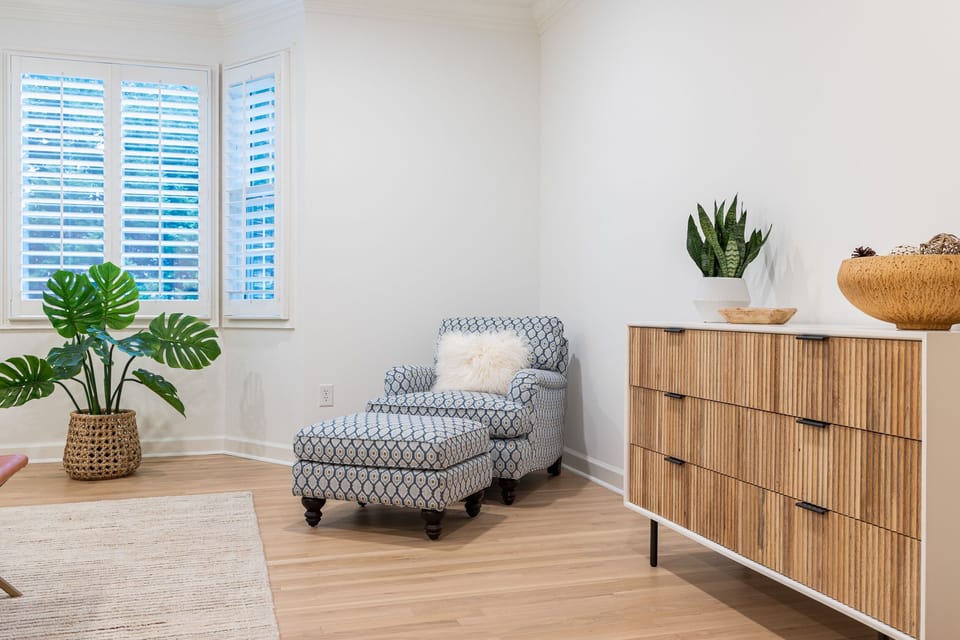 Bedroom 1 - king bed