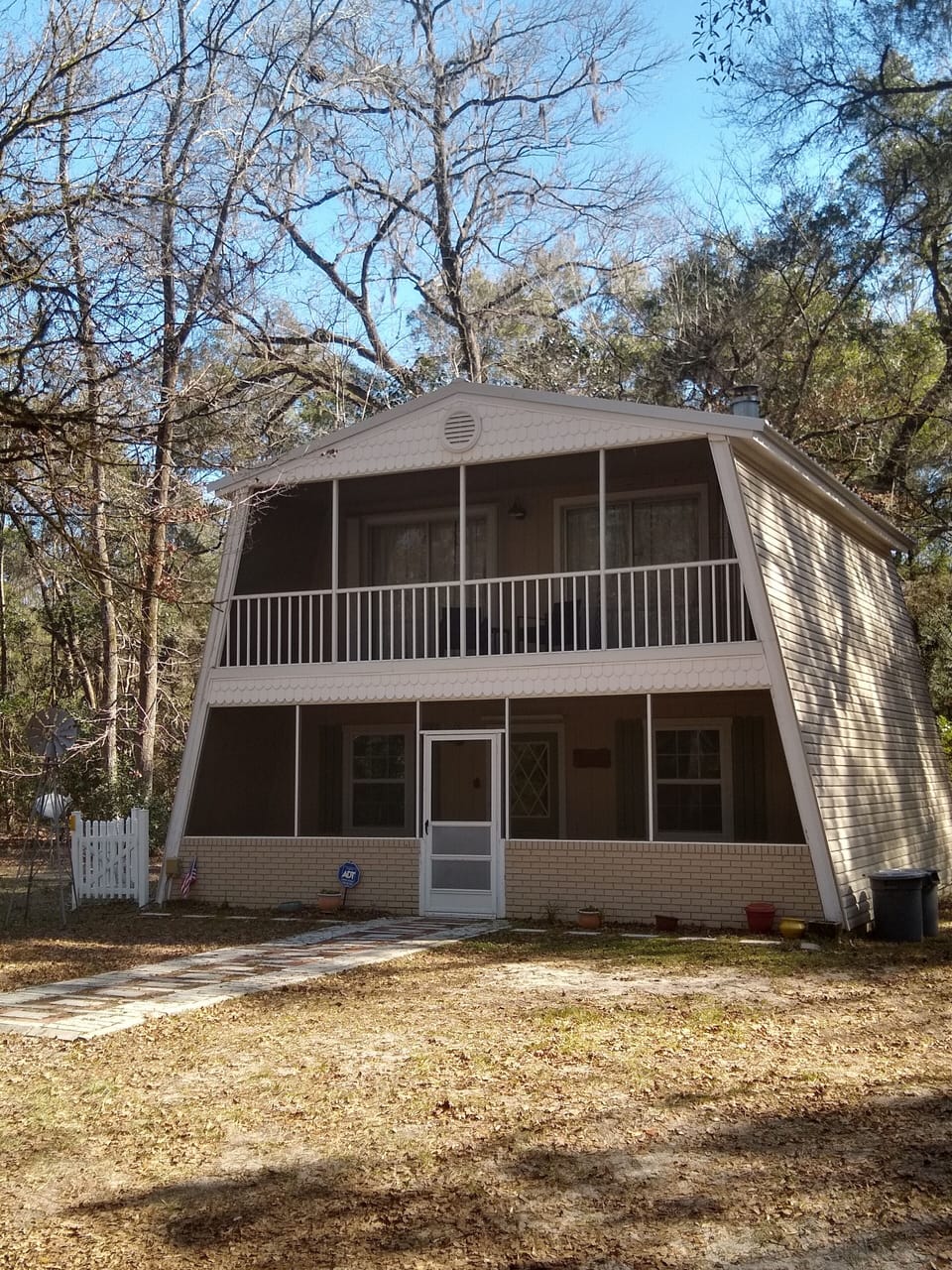 Enjoy this renovated modified A frame style cottage near the Santa Fe River
