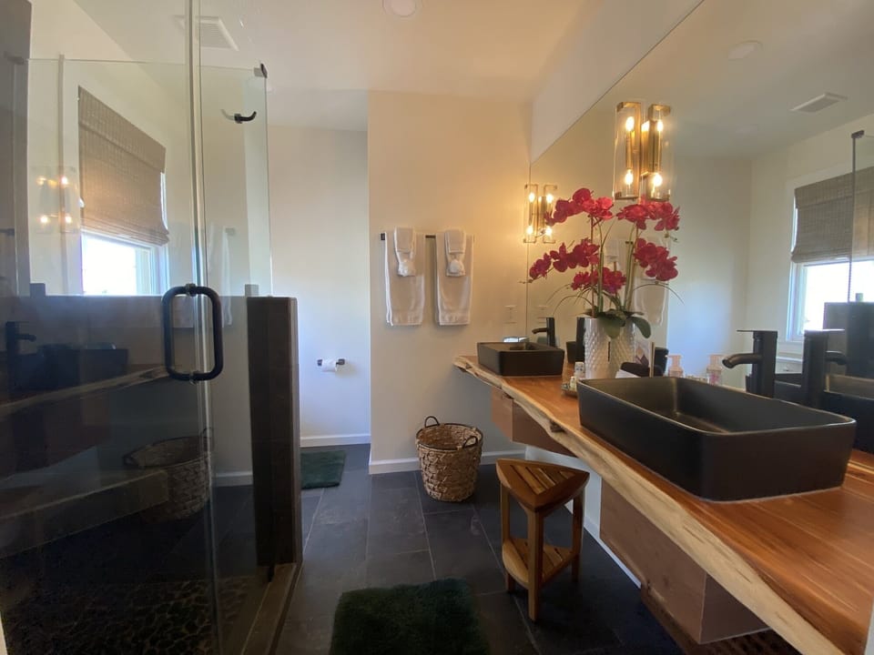 Balinese Room Bathroom