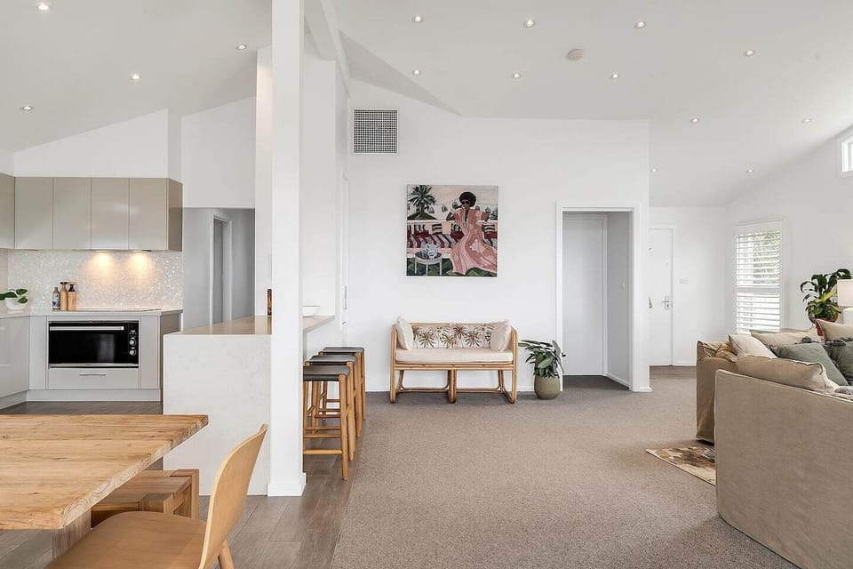 'Drift' - Absolute Beachfront at Coledale w/ Panoramic Views & Multiple Living Zones
