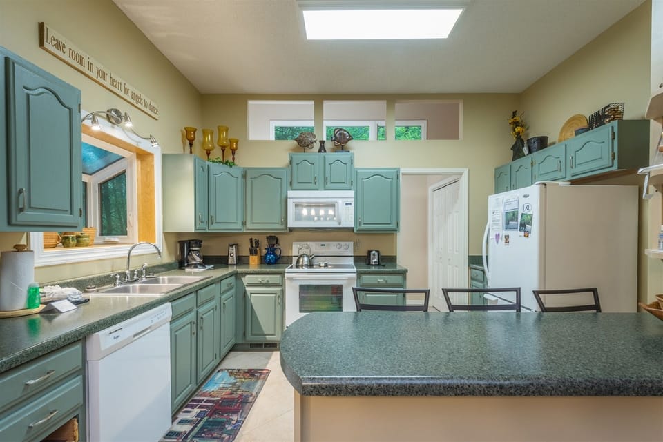 Kitchen with everything you need