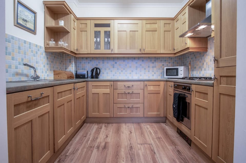Arcadia - 1 Bedroom Apartment - Tenby (7992)