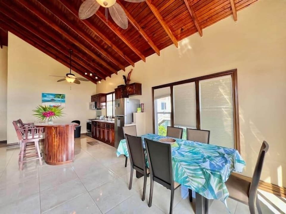Dining room (2)
