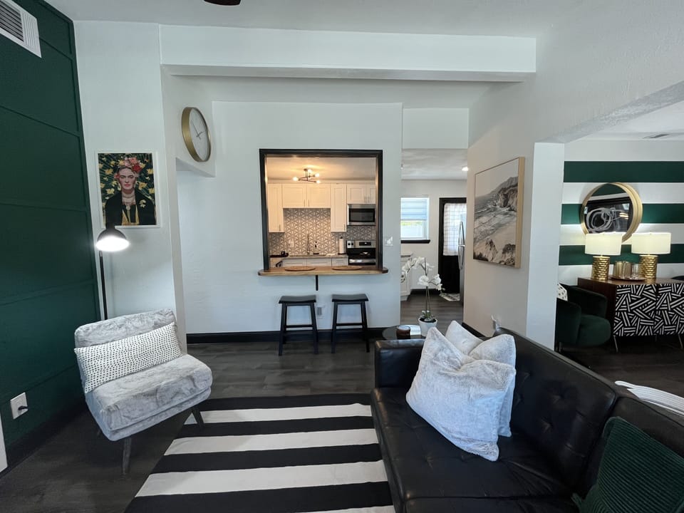 Open concept living/dining/kitchen w/ custom features