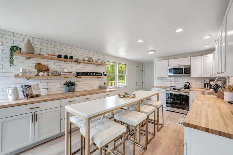 Kitchen/Dining looking toward deck