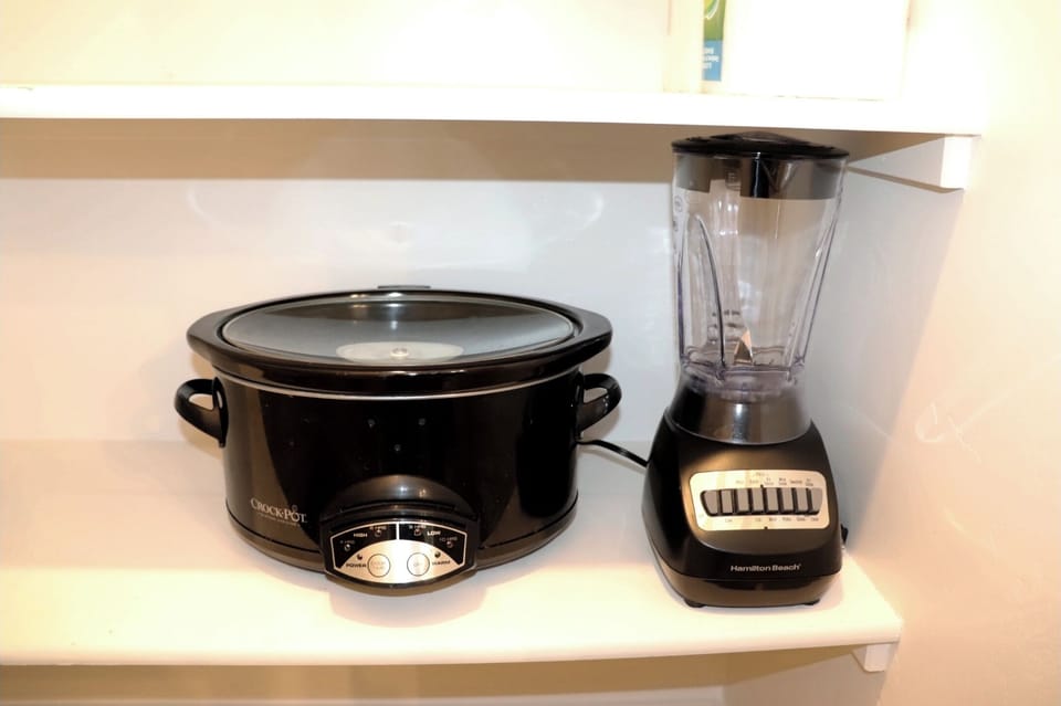 Small appliances available for use.