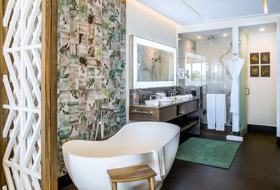 Let your troubles melt away in the luxurious soaking tub.