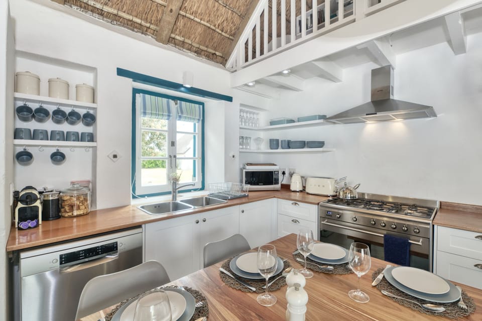 Kitchen with top-notch appliances