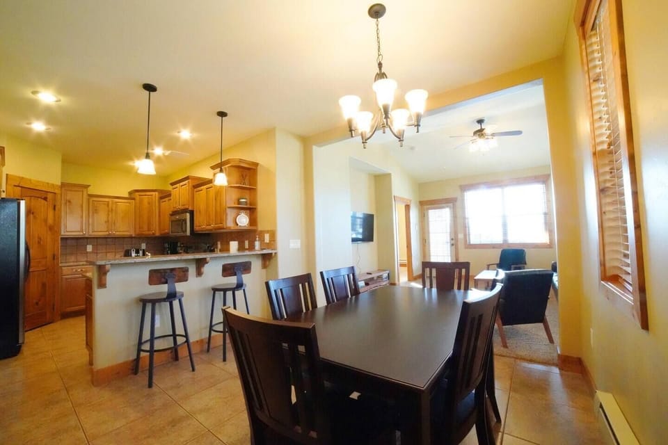 Step inside homebase for your next great vacation!