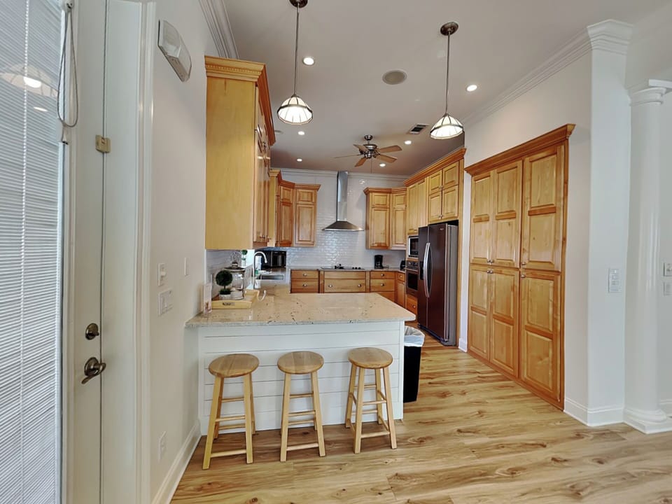 Kitchen - Breakfast Bar - Seating - First Floor