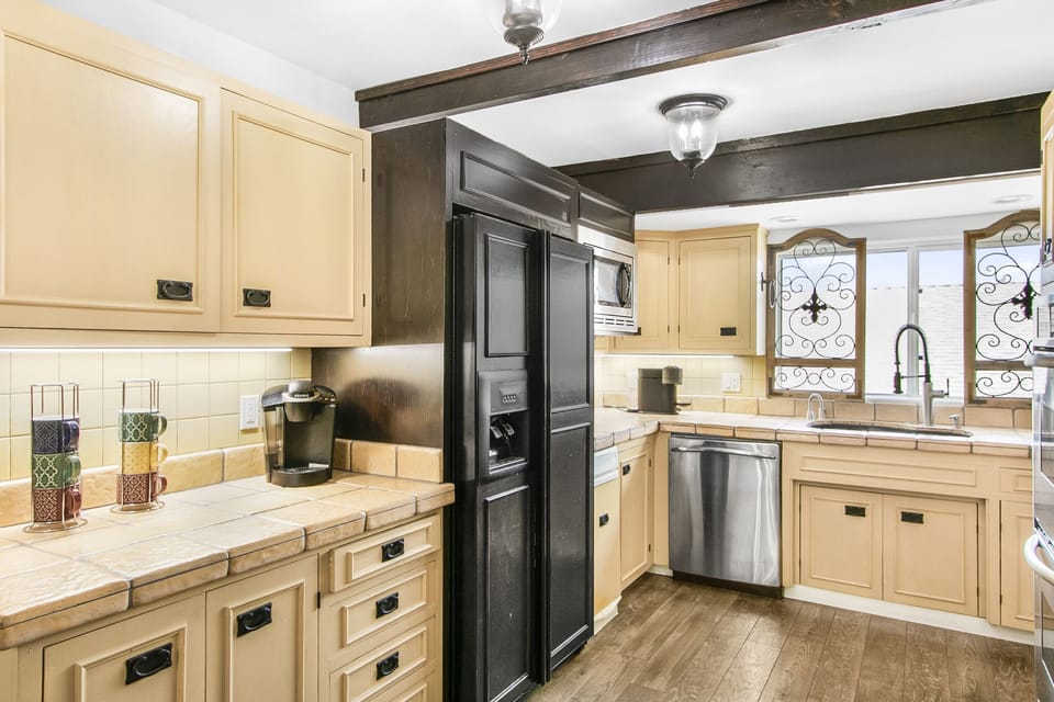 316MAR - Kitchen Area