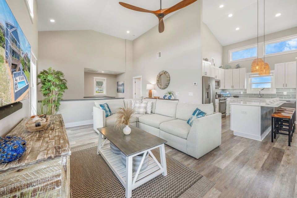 Surf or Sound Realty - 993 - La Dolce Vita - Great Room -4