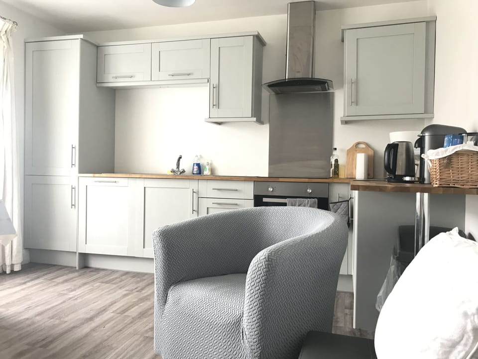 Fully fitted kitchen