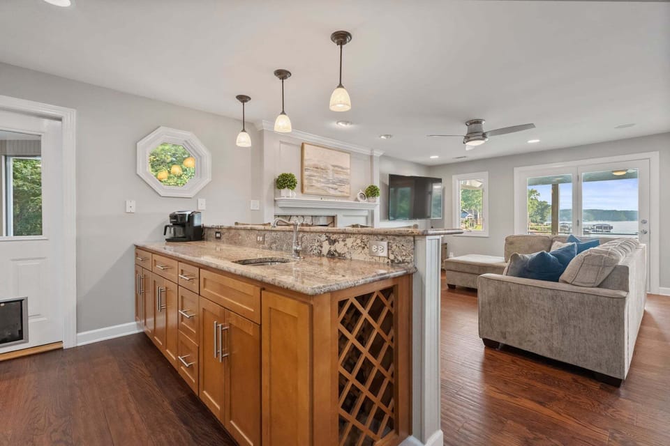 Kitchen island seating for 4.