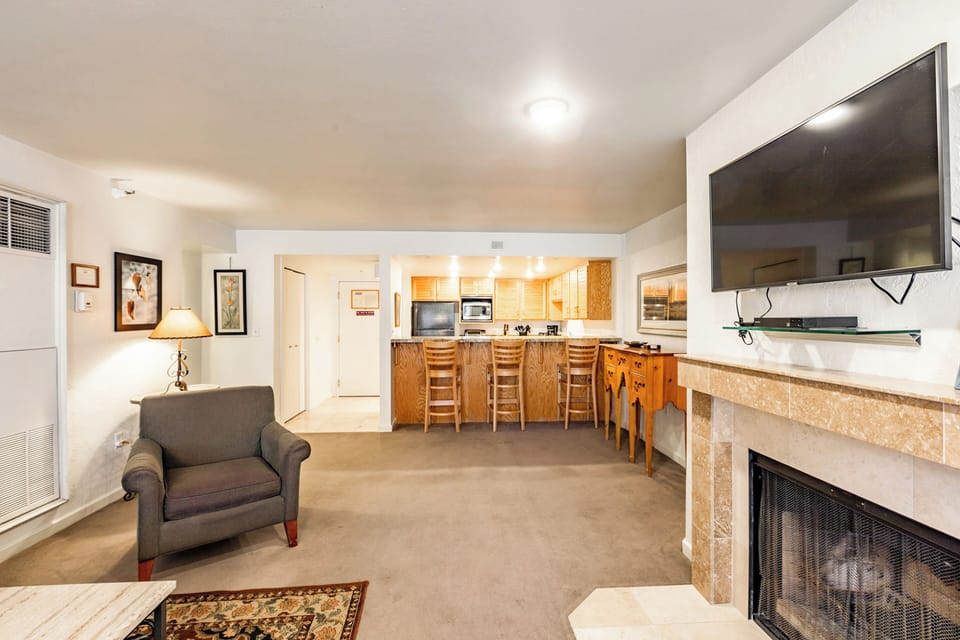 Living Area w/ Sleeper Sofa