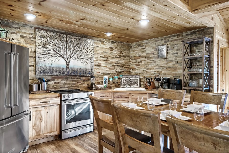 Full stainless kitchen with lots of nice finishes.