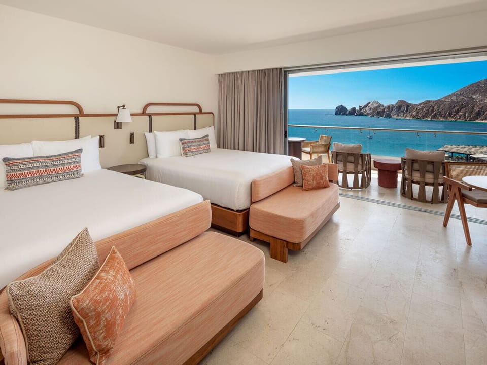 2 queen (infinity) horizon suite with ocean view 