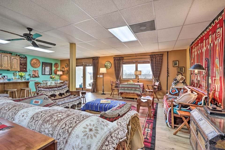 Buffalo Vacation Rental | Studio | 1BA | 1,300 Sq Ft | Step-Free Access