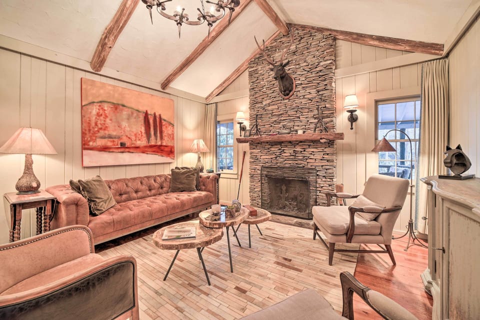 Highlands Vacation Rental | 2BR | 2BA | Stairs Required | 680 Sq Ft