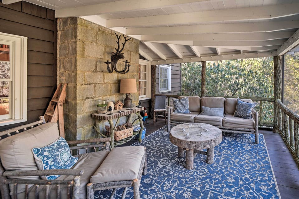 Screened-In Porch
