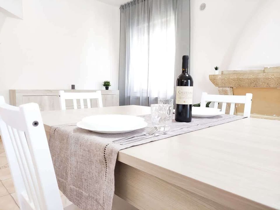 SALA DA PRANZO APPARTAMENTO LA CAPRETTA BIANCA