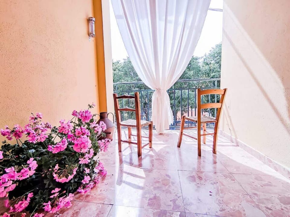BALCONE SA DOMMU DE FUNTANEDDA
