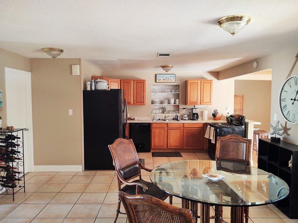 Kitchen / Breakfast nook