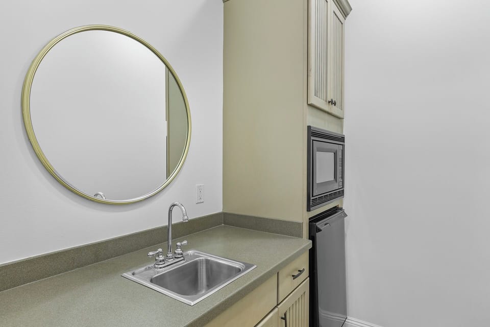 Family Tides Wet Bar 2