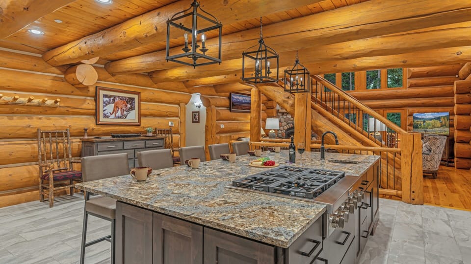 Spacious kitchen with high-end finishes