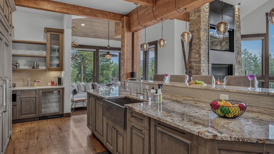 Kitchen, Main Level - Sink and island adjacent to the breakfast nook