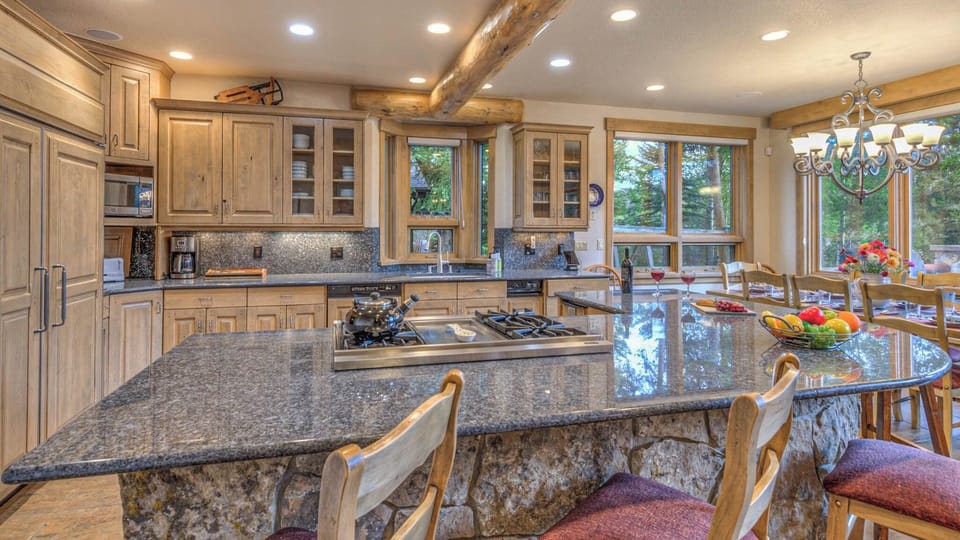 Kitchen, Main Level - With bar seating
