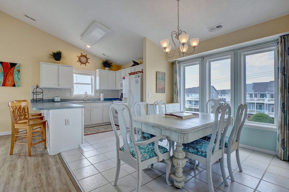Kitchen and Dining room - 3rd level