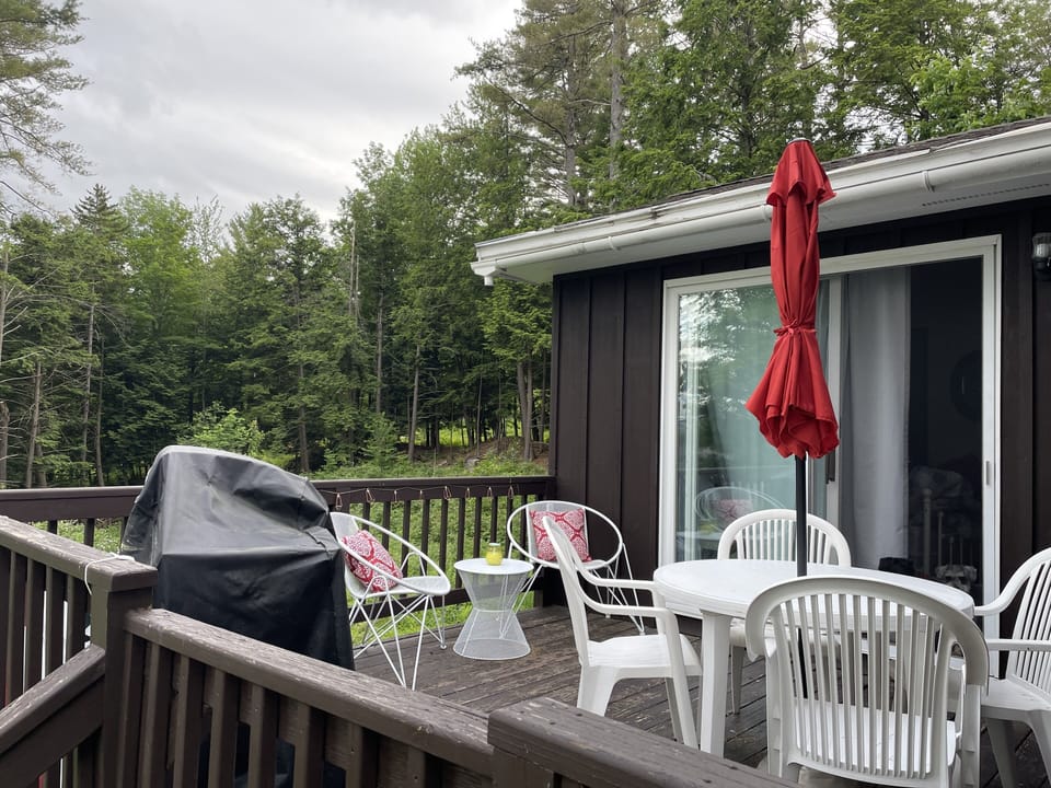 Grill and seating for coffee, lunch or dinner!