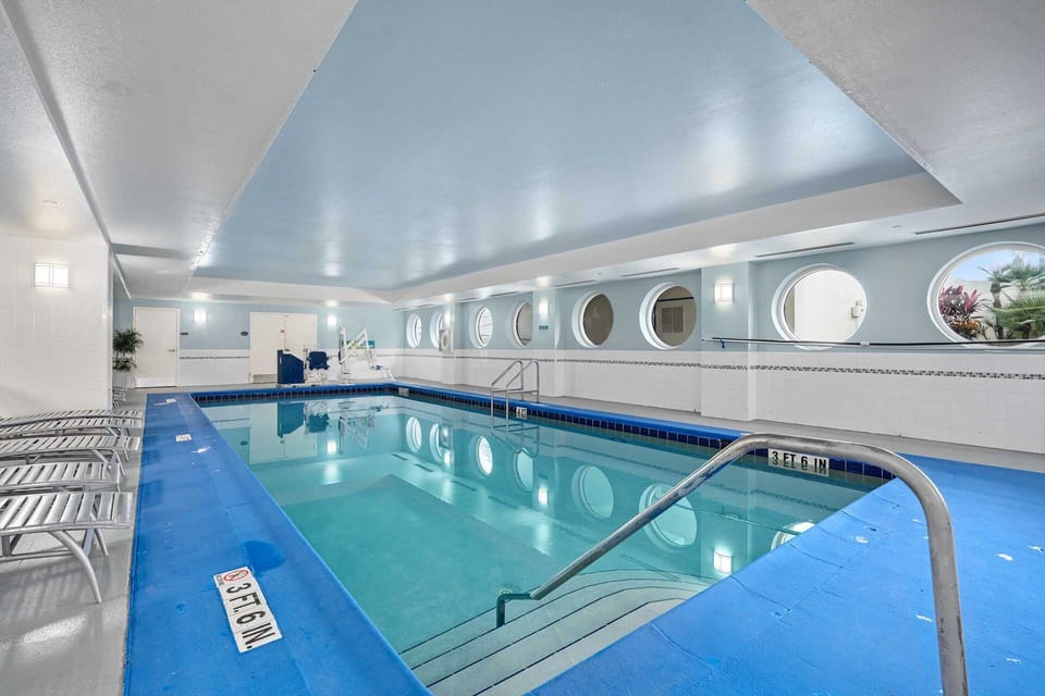 Indoor Pool South Tower